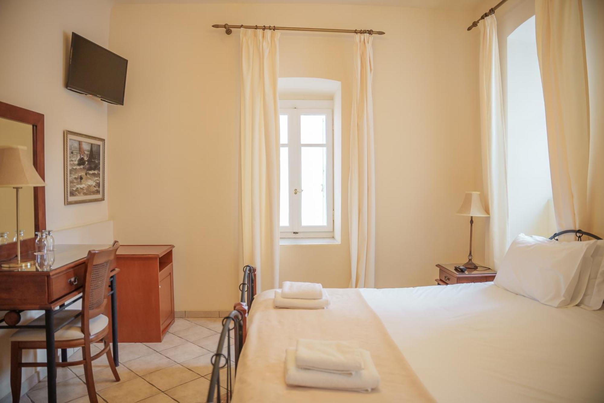 Archontiko Eleni Hotel Ándros Pokoj fotografie